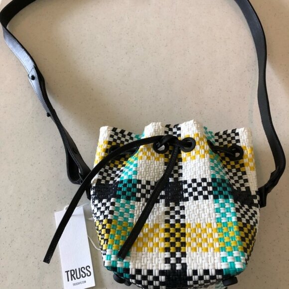 🔥 FIRE SALE CLOSET CLOSING🔥 Truss Mini Bucket Bag Aqua & Plaid Woven Rattan - Picture 8 of 8